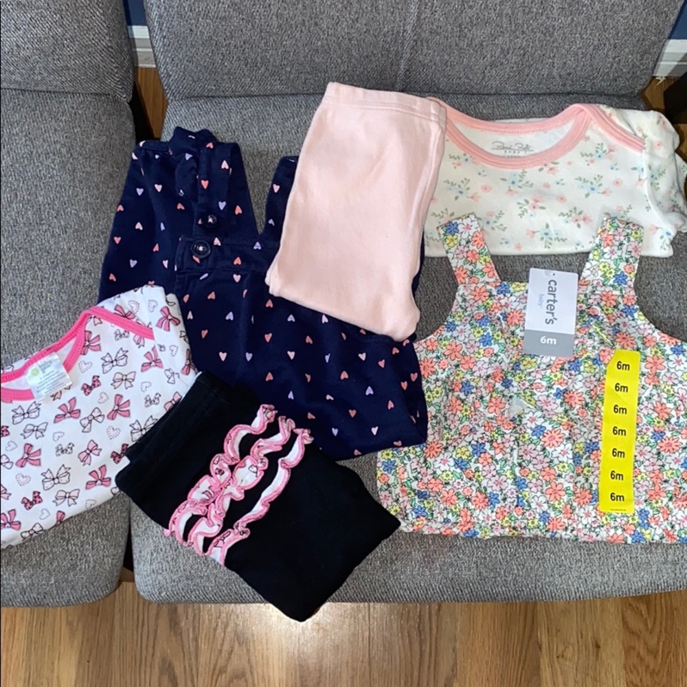 Bundle of baby girls clothing! 6-9 months.